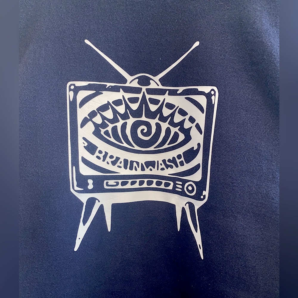 Custom pullover - Picture 2 of 3